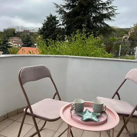 рак Apartman *